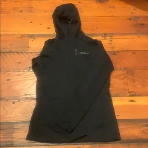 Patagonia women’s half-zip hooded fleece